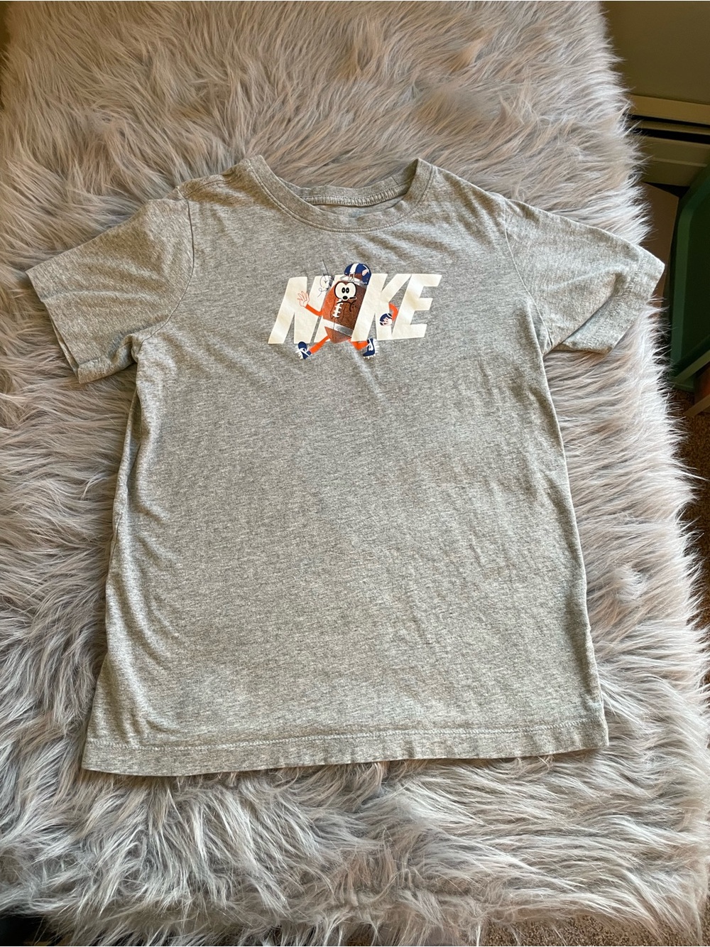 🥳Nike Gray Crewneck Tee with White Logo